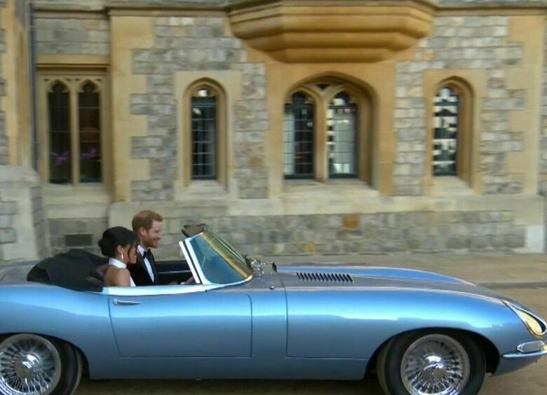 Изображение Принц Гарри и Меган Маркл получили в подарок уникальный Jaguar E-Type