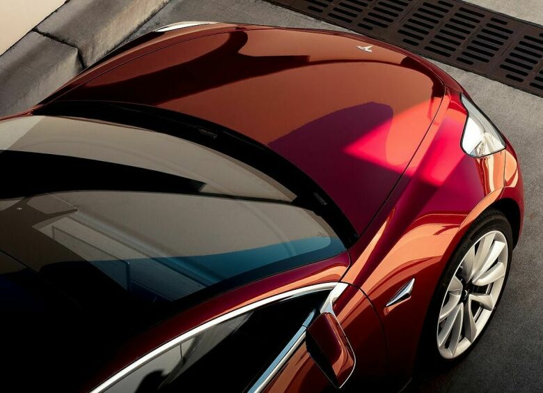 Изображение Tesla готовит к премьере конкурента BMW M3