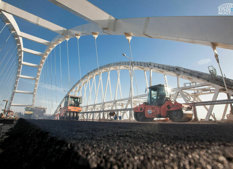 Изображение Автодорога по Крымскому мосту готова на 80%