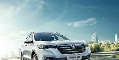 FAW привезет в Россию два новых компактных кроссовера