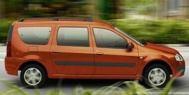 Названы самые популярные универсалы в России