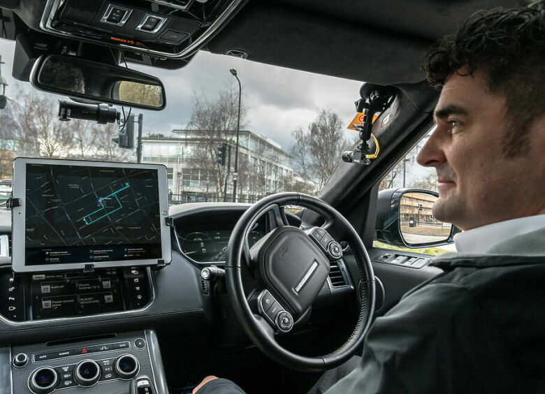 Изображение Автомобили Jaguar и Land Rover научатся парковаться без участия водителя