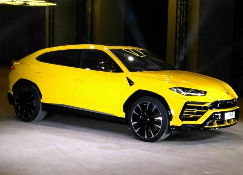 Изображение В Москве представили Lamborghini Urus, но купить его не получится