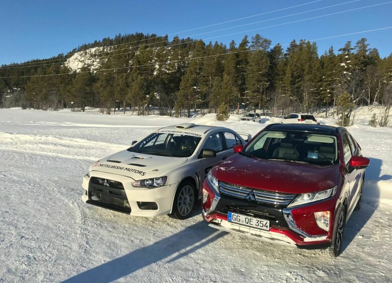 Изображение Чей привод полнее: новый кроссовер Mitsubishi против Lancer Evolution Х