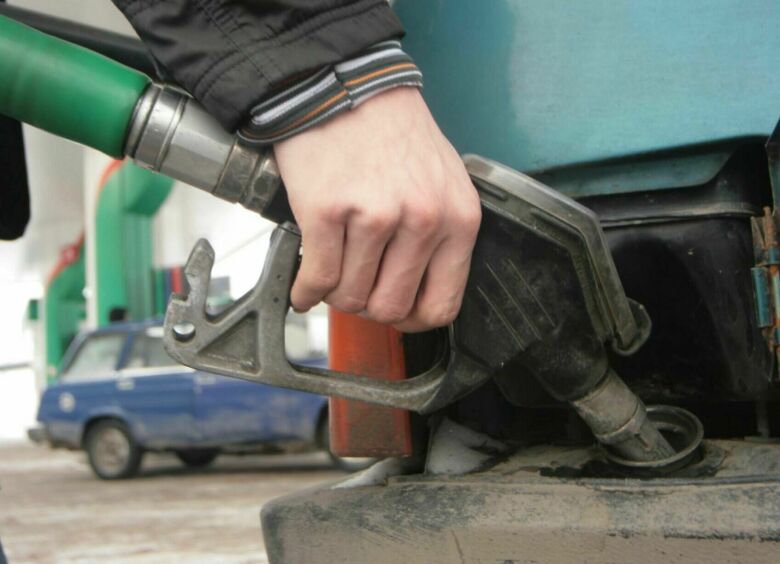 Изображение Работники АЗС начали массово воровать бензин у водителей