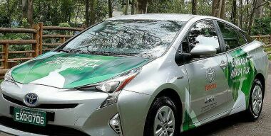 Toyota представила машину, умеющую ездить на спирте