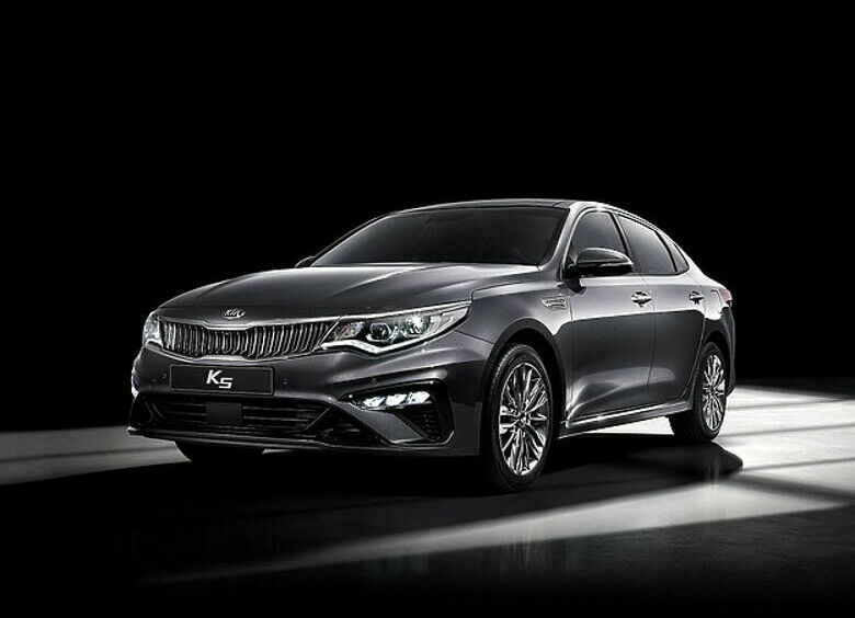 Изображение Седан KIA Optima пережил рестайлинг