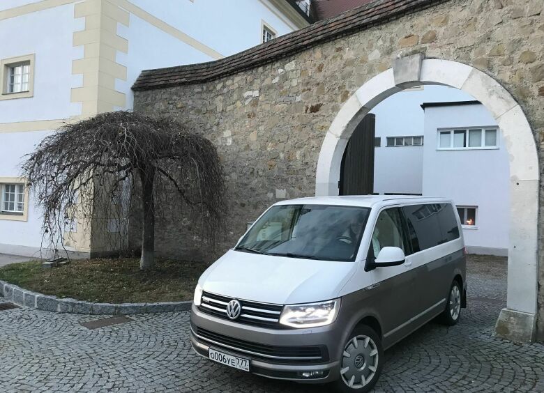 Изображение Видео тест-драйв Volkswagen Multivan Bulli: женское это дело