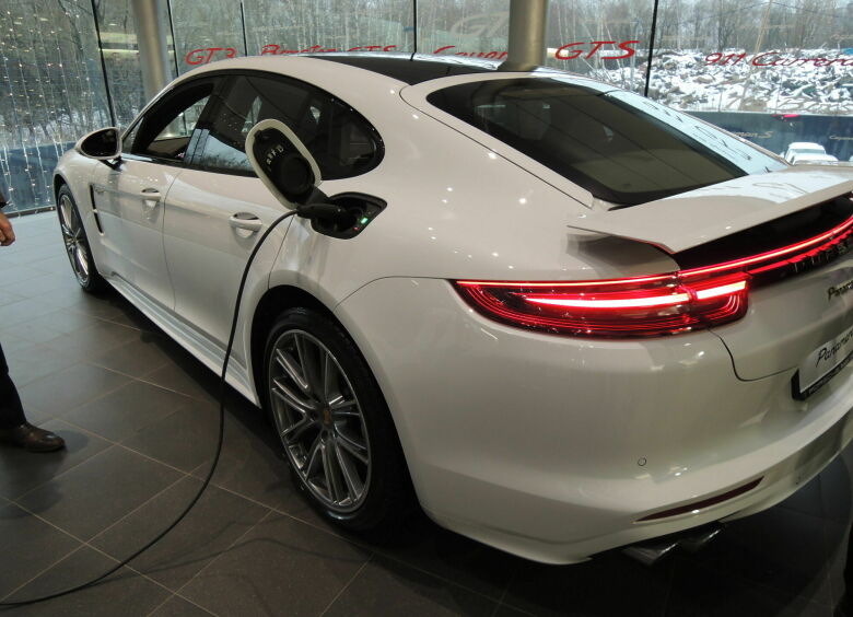 Изображение Porsche готовит к выпуску новейший электромобиль