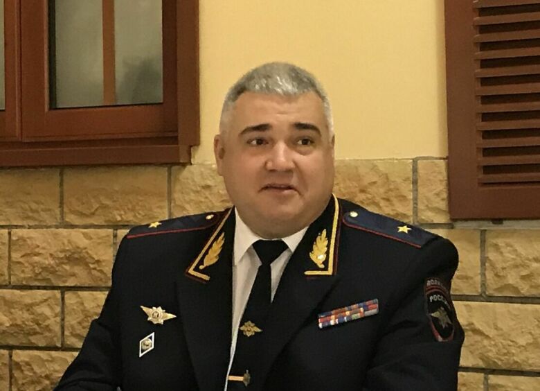 Изображение Как начальник ГИБДД генерал Черников «пересдает» экзамены по ПДД