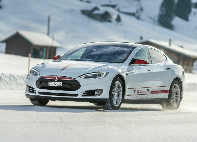 Изображение Tesla начала подготовку к русской зиме