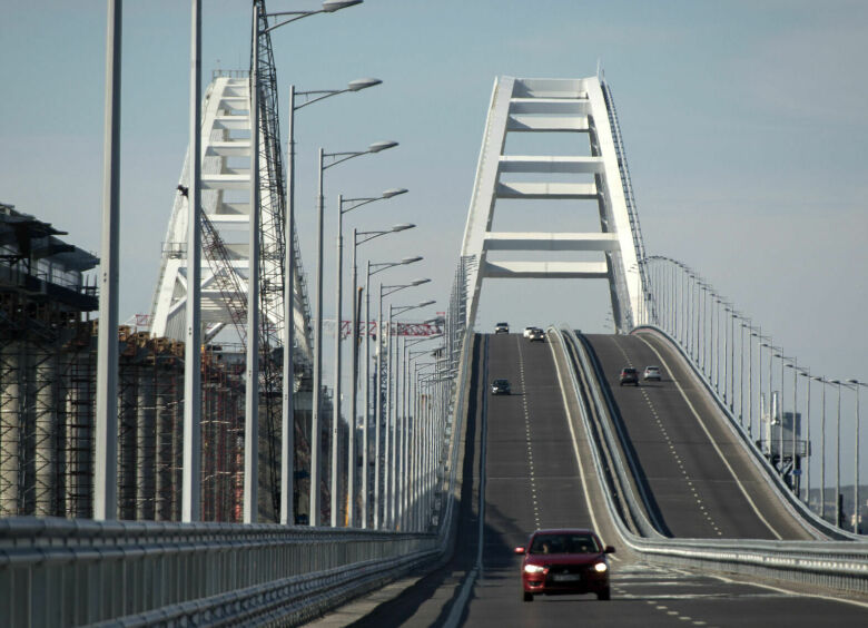 Изображение Крымский мост официально назвали Крымским мостом
