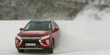 Между нами тает лед: экстремальный тест-драйв Mitsubishi Eclipse Cross