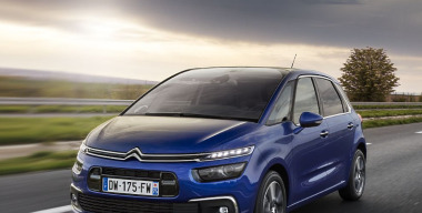 На минивэнах Citroёn C4 Picasso обнаружены проблемы с капотом