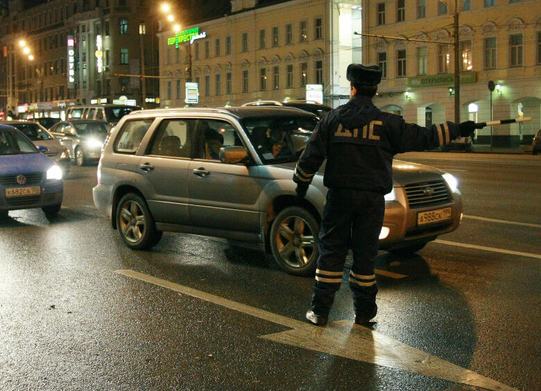 Изображение C 1 декабря ГИБДД объявила охоту на водителей авто с шипованными шинами