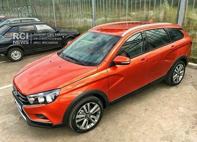 Изображение Универсал LADA Vesta SW Cross снова попал в объективы фотокамер