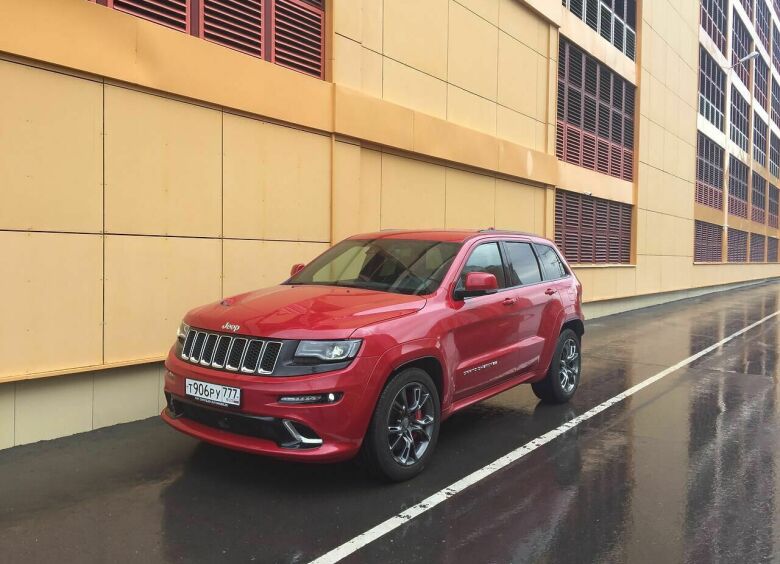 Изображение Тест-драйв Jeep Grand Cherokee SRT: жрет — значит любит