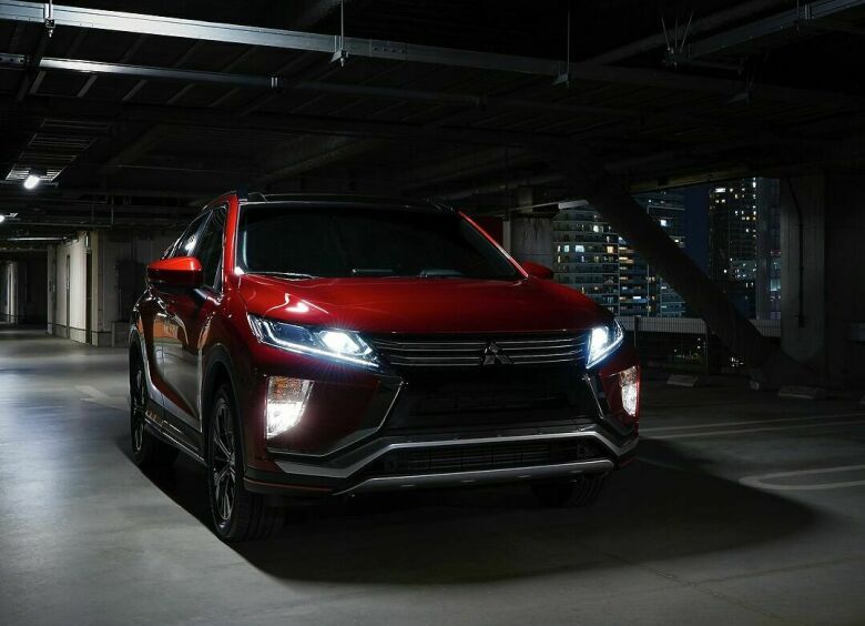 Изображение Первые кроссоверы Mitsubishi Eclipse Cross отправились к дилерам