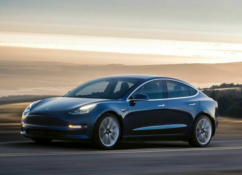 Изображение Tesla провалила план по производству седанов Model 3