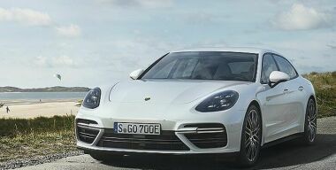 Объявлены российские цены на гибридный Porsche Panamera Sport Turismo