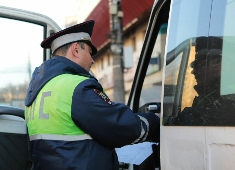 Изображение В июле полицейские задержали 227 пьяных водителей автобусов