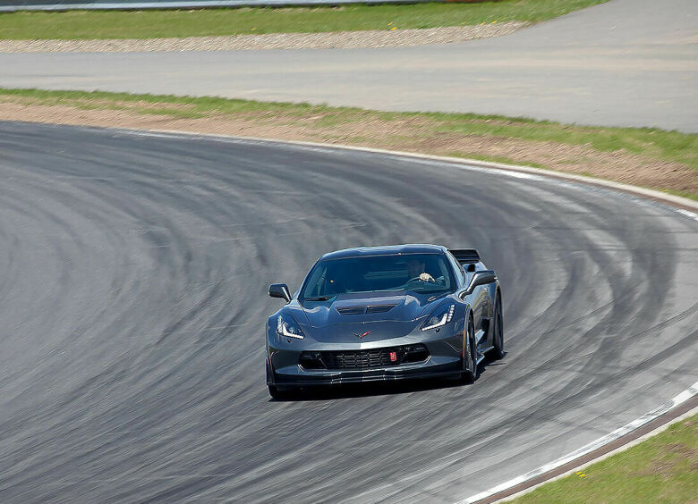 Изображение Тест-драйв Chevrolet Corvette Z06: принципиальный враг даунсайзинга