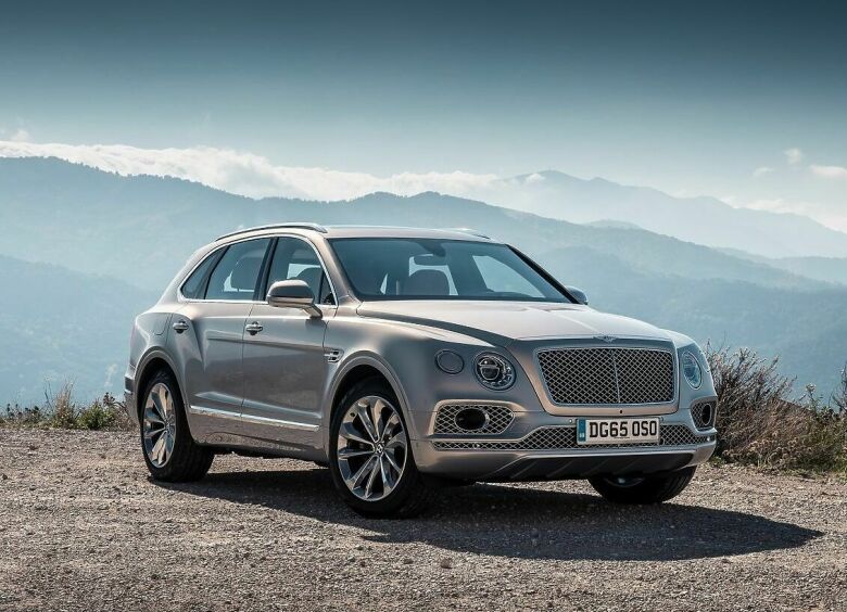 Изображение Bentley Bentayga обозвали «закамуфлированным Q7»