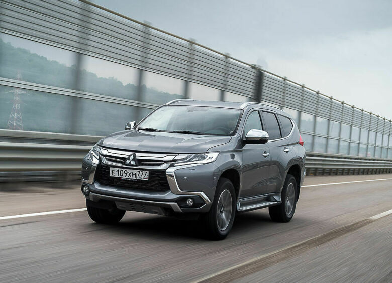 Изображение Внедорожник Mitsubishi Pajero Sport подешевел на 300 000 рублей