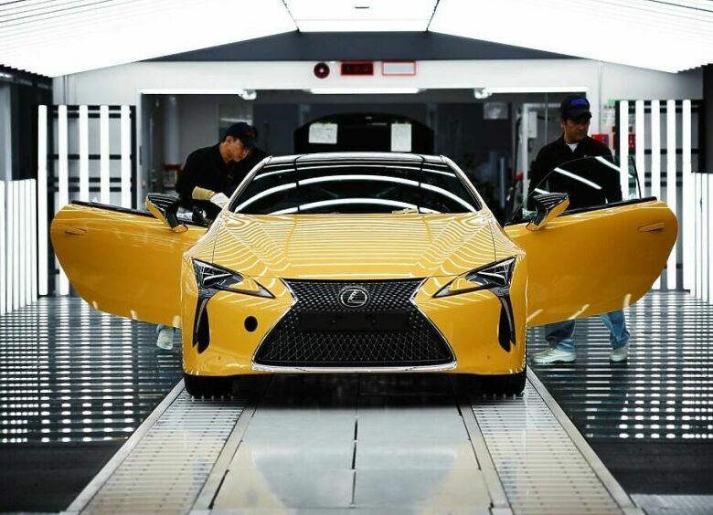 Изображение Новое купе Lexus LC встало на конвейер