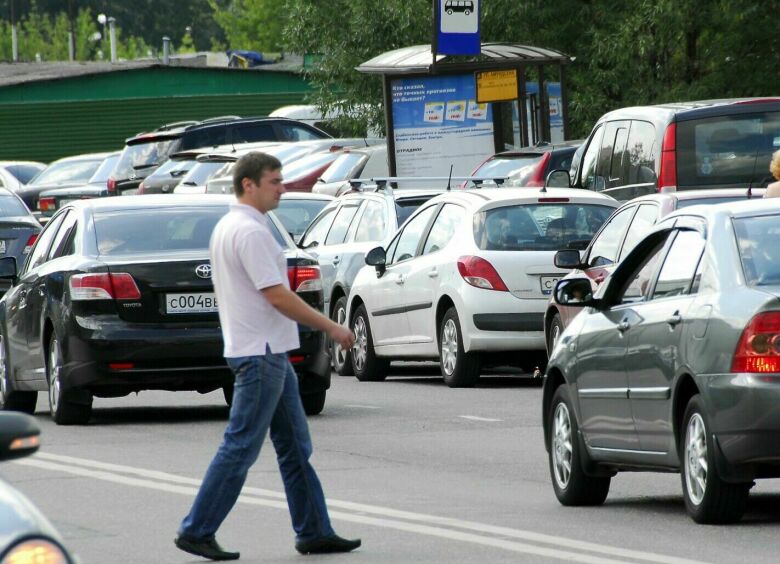 Изображение С 15 июня штраф за непропуск пешехода вырастет до 2500 рублей