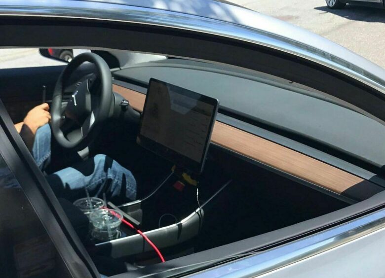 Изображение Рассекречен интерьер новой Tesla Model 3