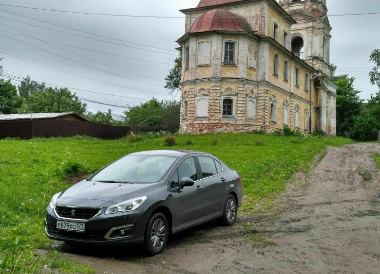 Изображение Тест-драйв обновленного Peugeot 408: эксперимент с легким макияжем