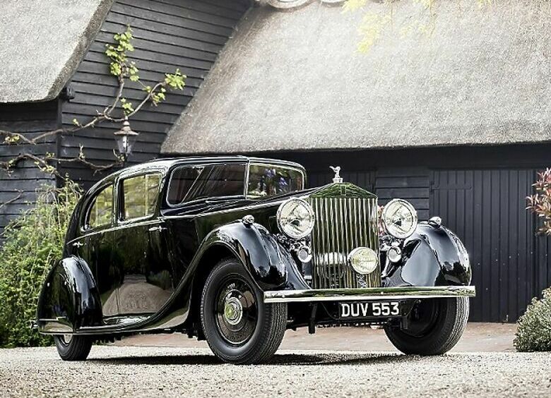 Изображение Rolls-Royce покажет в Лондоне легендарный Phantom III