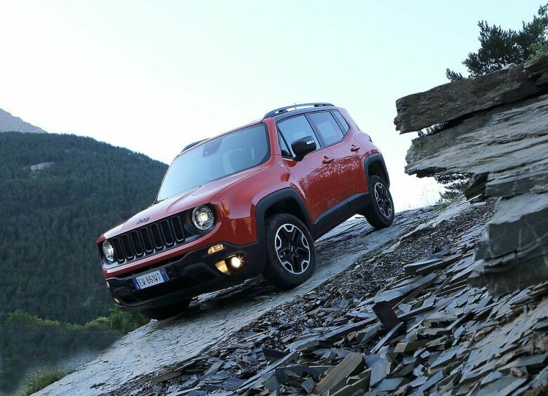 Изображение Jeep отзывает проданные в России Cherokee и Renegade