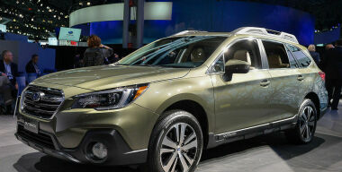 Когда обновленный кроссовер Subaru Outback приедет в Россию
