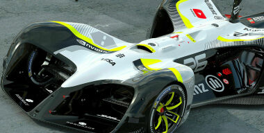 Во Франции прошли первые публичные тесты беспилотной гоночной машины