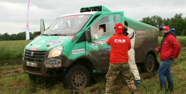 «Шелковый путь-2017» чуть не утонул в грязи пролога гонки