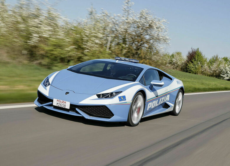 Изображение Lamborghini Huracan поступил на службу полиции