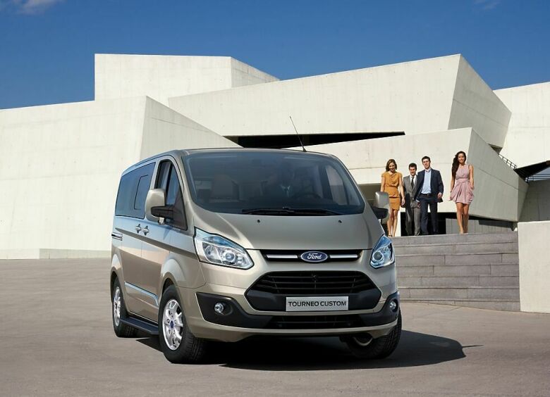 Изображение В России начались продажи Ford Transit и Torneo Custom