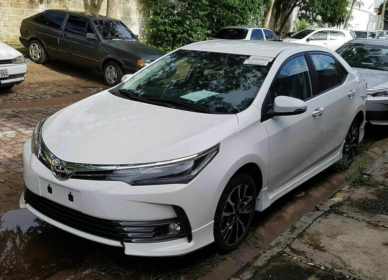 Изображение Toyota покажет обновленную Corolla и ее «горячую» версию XRS