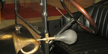 На 26-й «Олдтаймер-галерее» собрались 30 дореволюционных «долгожителей»