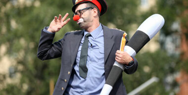 Как безопасно подшутить над инспектором ГИБДД 1 апреля