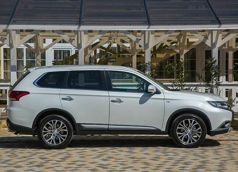 Изображение Известны сроки появления в России обновленного Mitsubishi Outlander