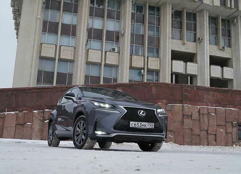 Изображение Lexus отзывает в России кроссоверы NX из-за проблем с тормозами