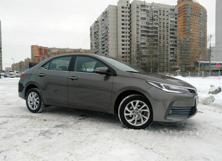 Изображение Тест-драйв обновленной Toyota Corolla: честно, надежно, дорого