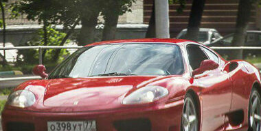 Пьяного полицейского на Ferrari задержали в центре Москвы