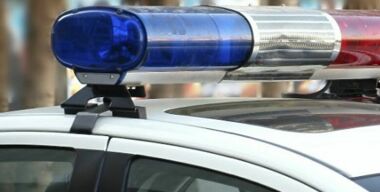 Девушка на «Мерседесе» задавила ребенка, протаранив стену поликлиники