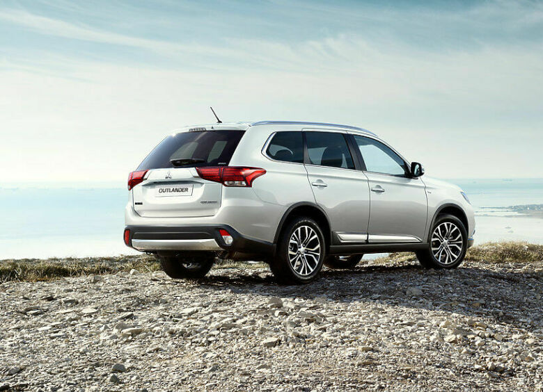 Изображение Mitsubishi Outlander продается на 100 000 рублей дешевле