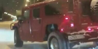 Пять машин, подходящих для езды по газонам МГУ