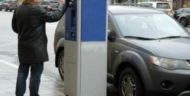 До конца 2016 года еще на 222 улицах Москвы введут платную парковку